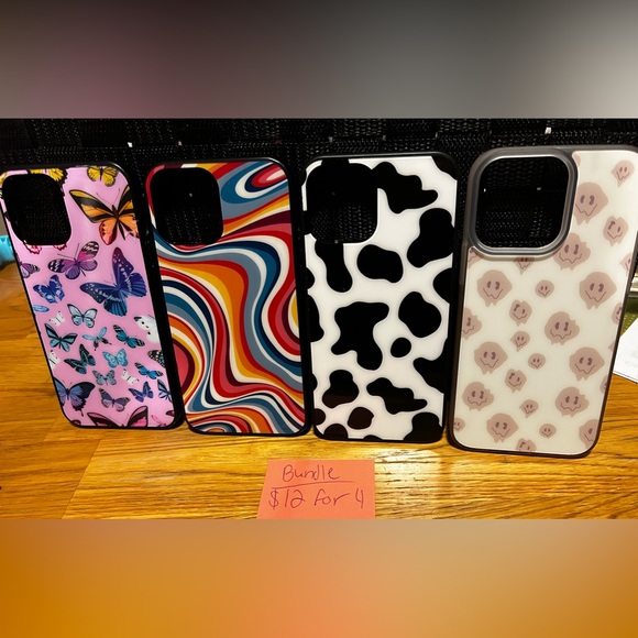 Phone case bundle-in good shape - Picture 1 of 1